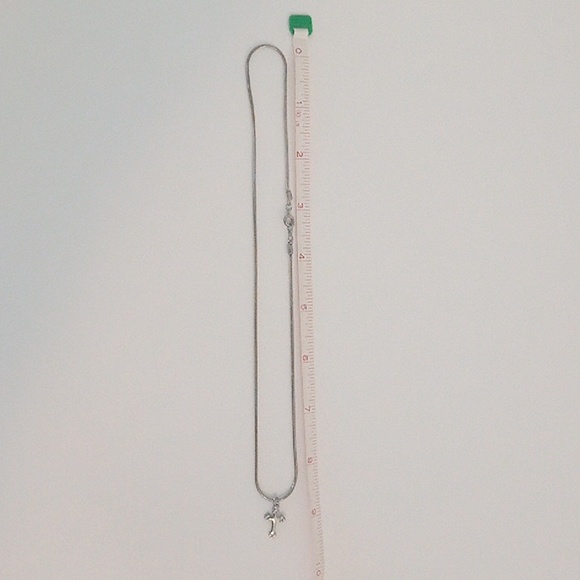 Cross necklace and chain - Picture 4 of 5